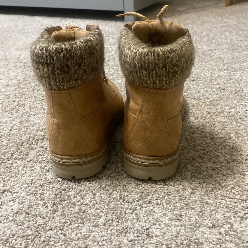 Lace up boots - Picture 5 of 6